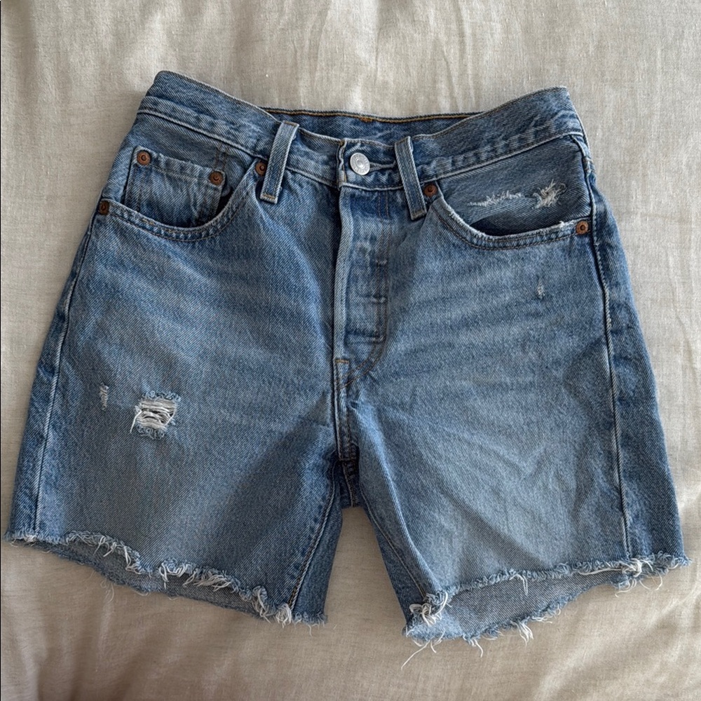 Levi's 501 Mid Thigh Shorts in Luxor Street